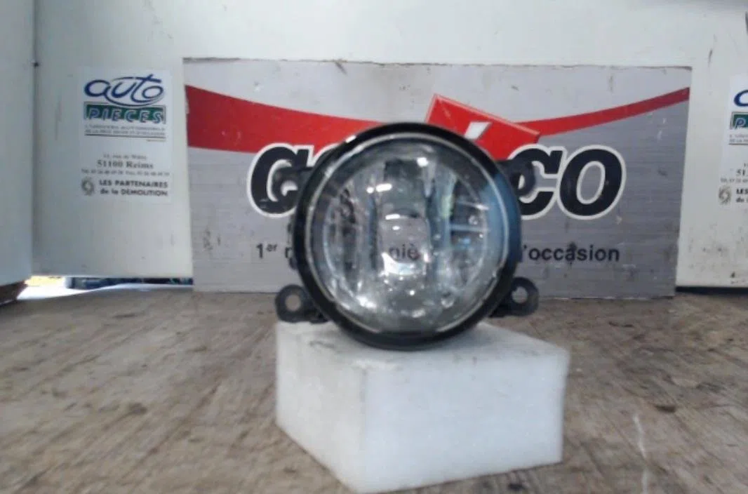 Phare antibrouillard avant droit PEUGEOT 206 PHASE 1 occasion