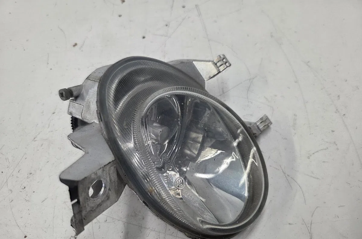 Phare antibrouillard avant droit PEUGEOT 206 PHASE 1 occasion