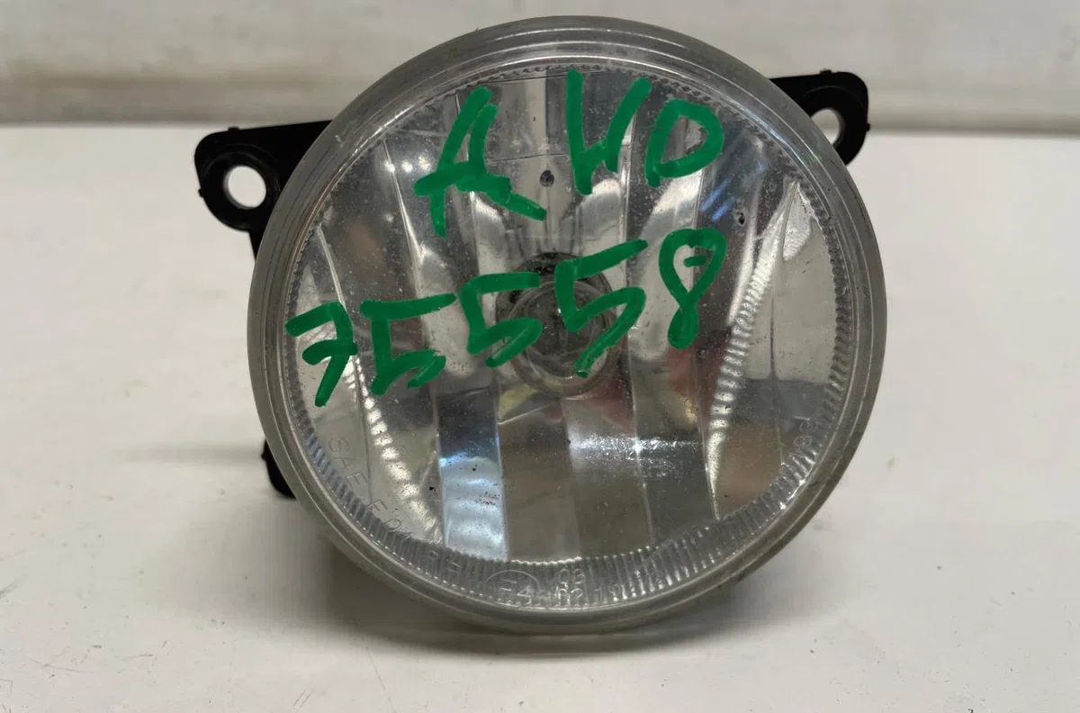 Phare antibrouillard avant droit Peugeot 207 SW (WK_) 1.6 hdi (2007-2012) 5 portes occasion