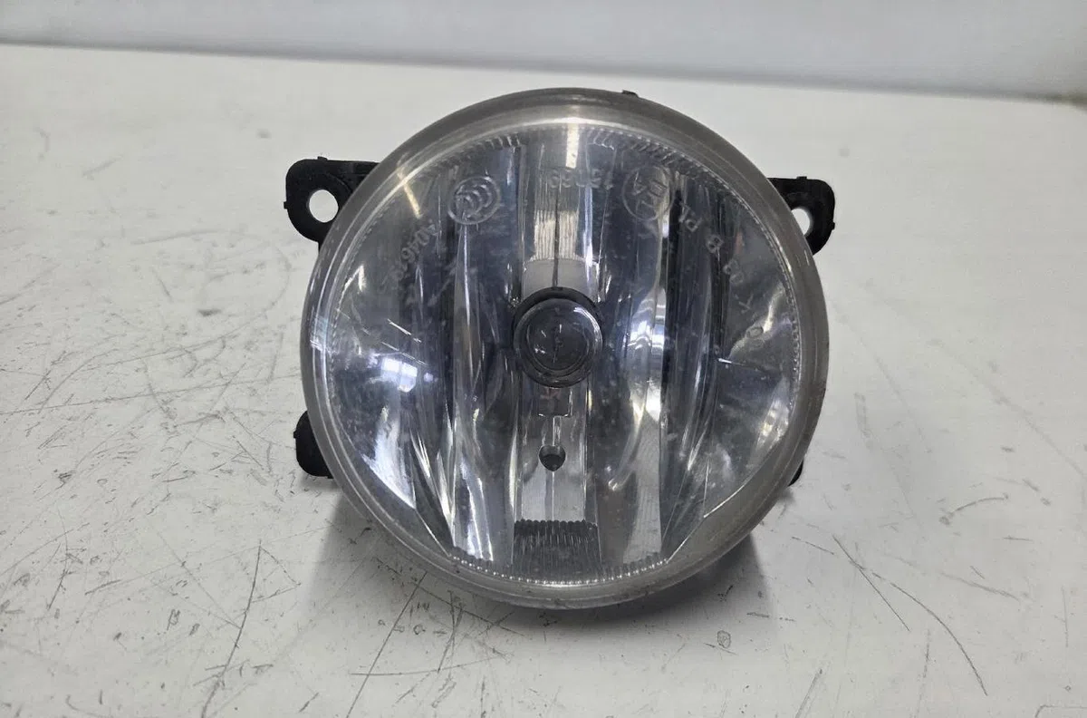 Phare antibrouillard avant droit PEUGEOT 208 1 PHASE 2 occasion