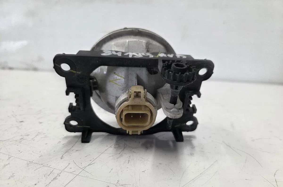 Phare antibrouillard avant droit PEUGEOT 208 1 PHASE 2 occasion