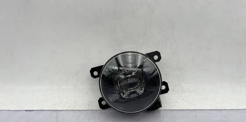 Phare antibrouillard avant droit PEUGEOT 308 2 SW PHASE 2 BREAK occasion