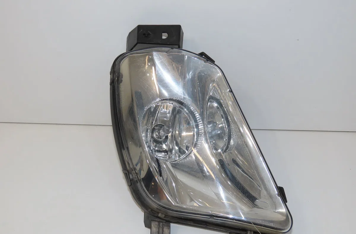 Phare antibrouillard avant droit Peugeot 308 I (4A_, 4C_) 1.6 hdi (2007-2014) 5 portes occasion