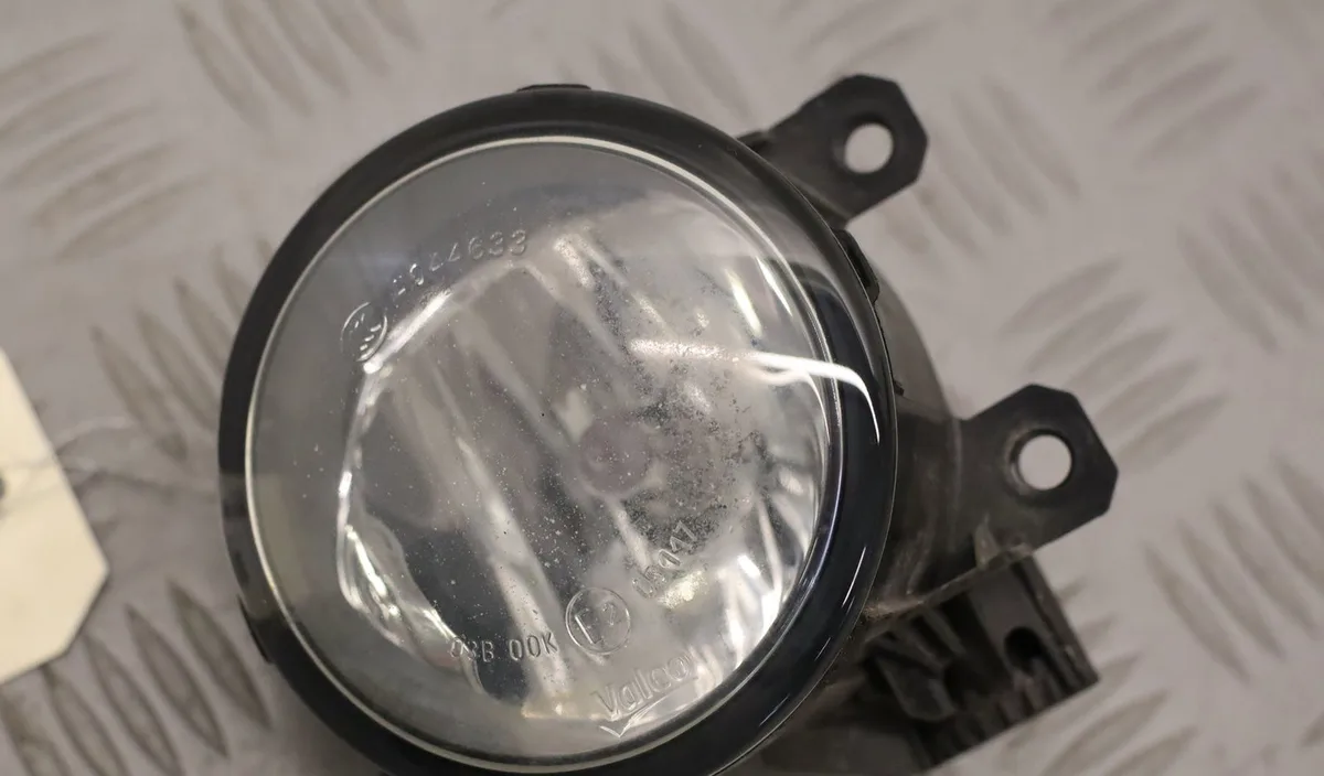 Phare antibrouillard avant droit Peugeot 308 II (LB_, LP_, LW_, LH_, L3_) 1.6 hdi (2013-2021) occasion