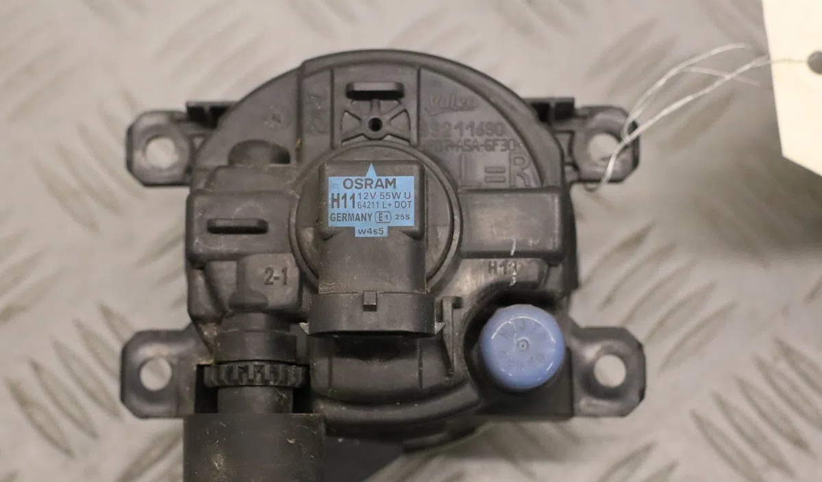 Phare antibrouillard avant droit Peugeot 308 II (LB_, LP_, LW_, LH_, L3_) 1.6 hdi (2013-2021) occasion