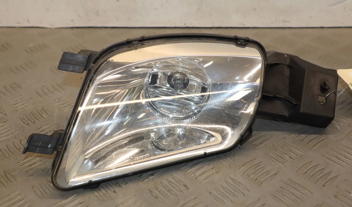 Phare antibrouillard avant droit Peugeot 308 SW I (4E_, 4H_) 1.6 hdi (2009-2014) occasion