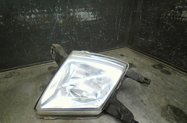 Phare antibrouillard avant droit Peugeot 407 (6D_) 3.0 (6dxfvj) (2004-2010) occasion