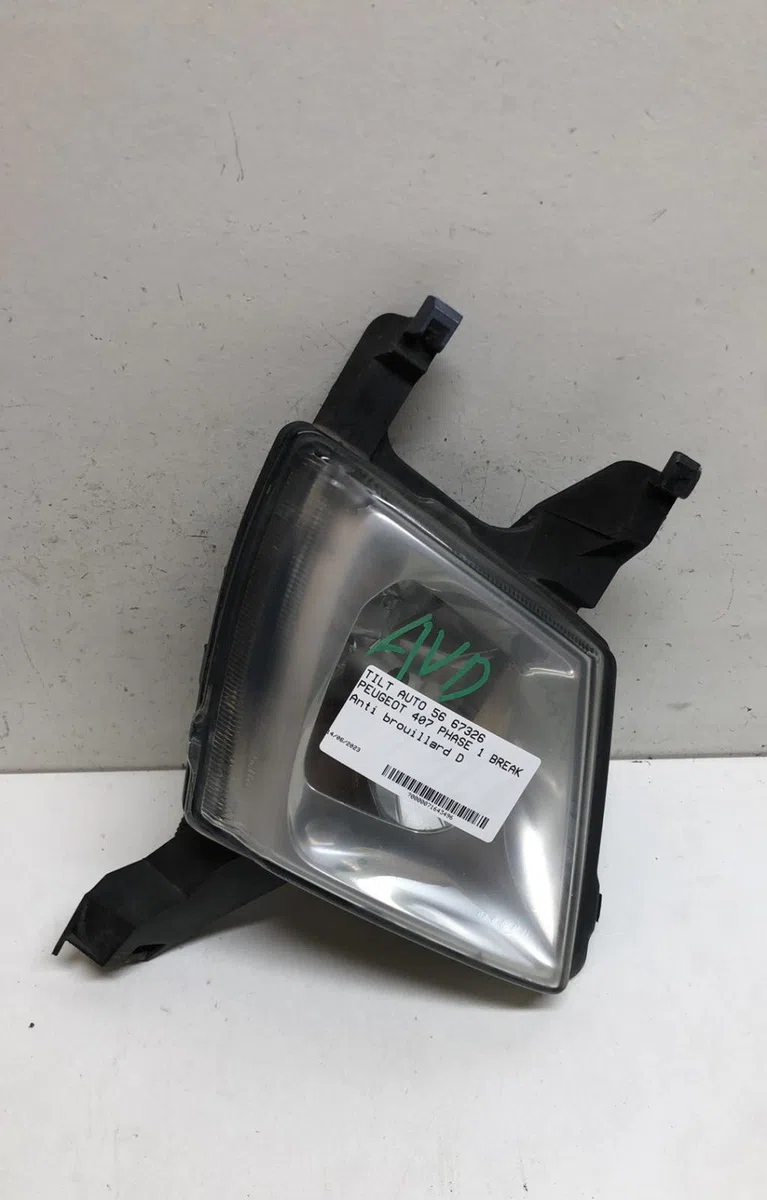 Phare antibrouillard avant droit Peugeot 407 SW (6E_) 1.6 hdi 110 (2004-2010) 5 portes occasion