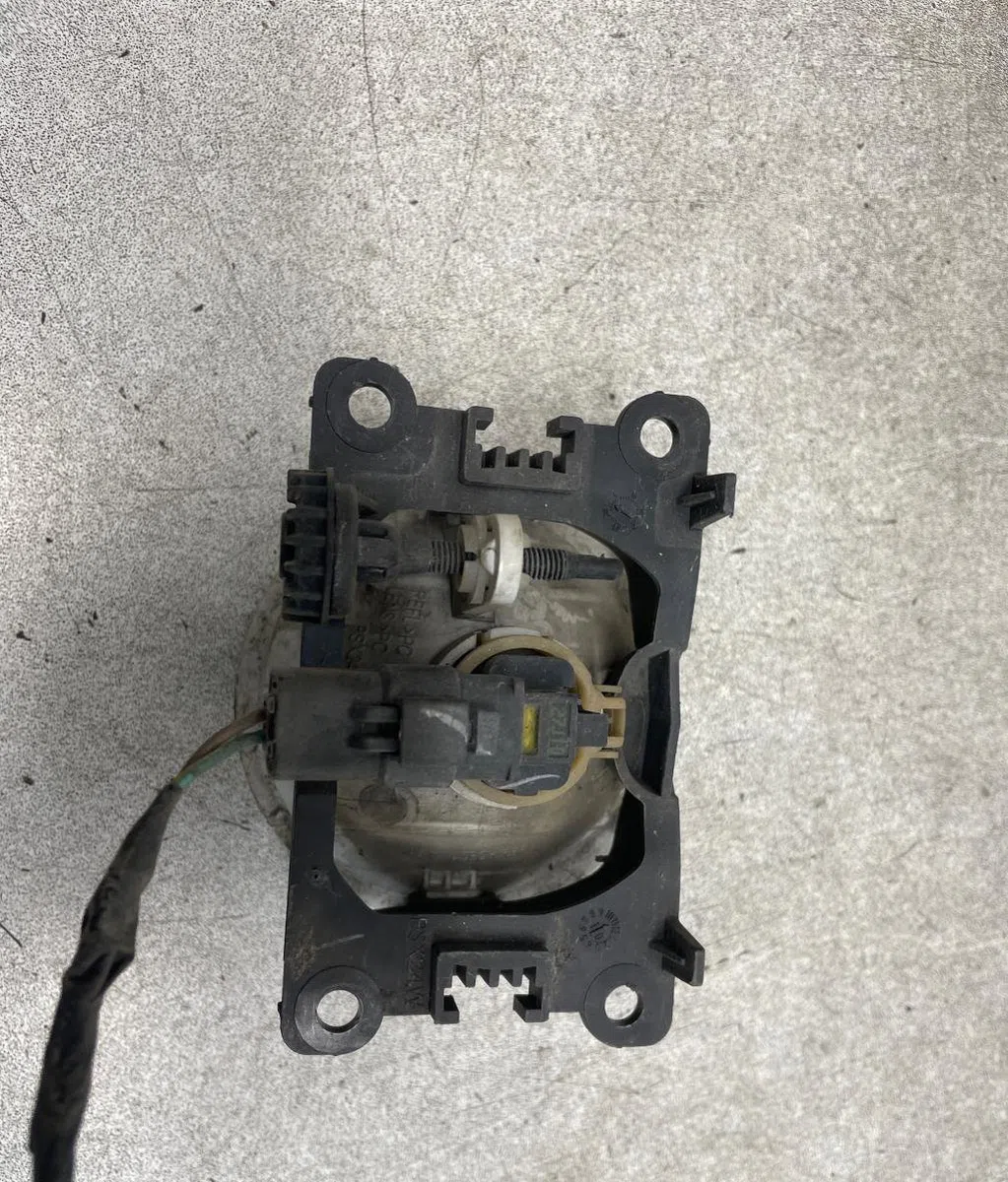 Phare antibrouillard avant droit Peugeot 5008 (0U_, 0E_) 1.6 hdi (2010-2017) 5 portes occasion