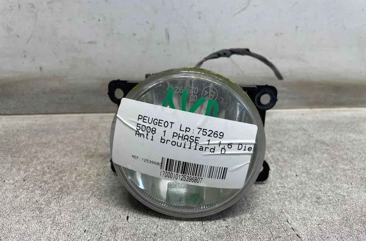 Phare antibrouillard avant droit Peugeot 5008 (0U_, 0E_) 1.6 hdi (2010-2017) 5 portes occasion
