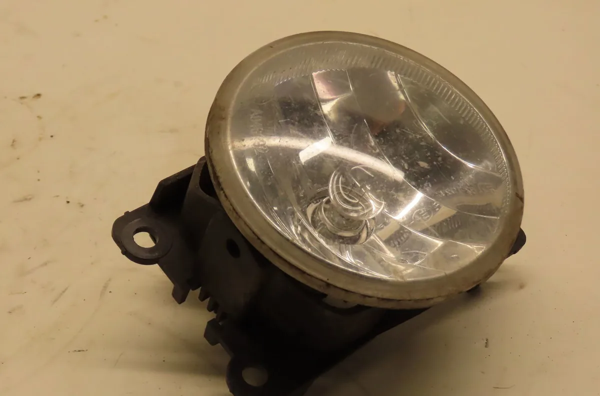 Phare antibrouillard avant droit Peugeot 5008 (0U_, 0E_) 2.0 hdi (2009-2017) occasion