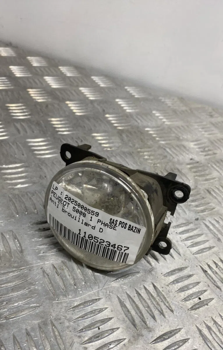 Phare antibrouillard avant droit PEUGEOT 5008 1 PHASE 1 occasion