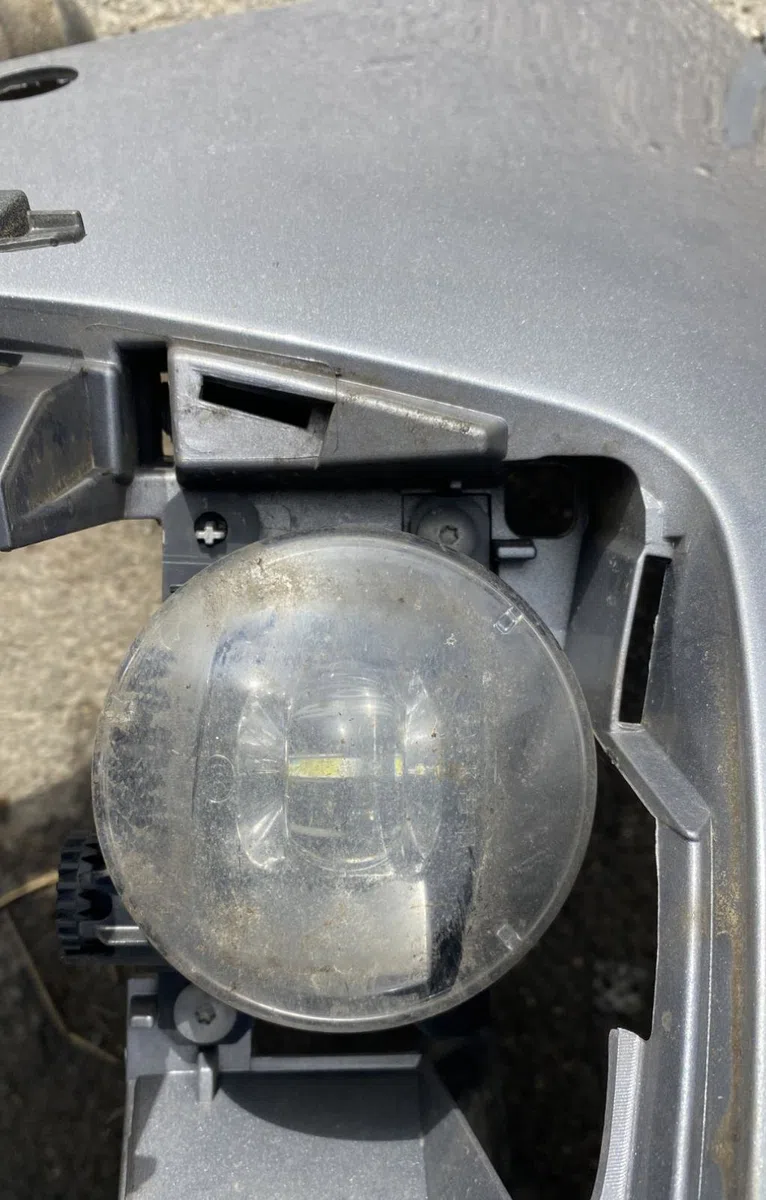 Phare antibrouillard avant droit PEUGEOT 5008 2 PHASE 1 occasion
