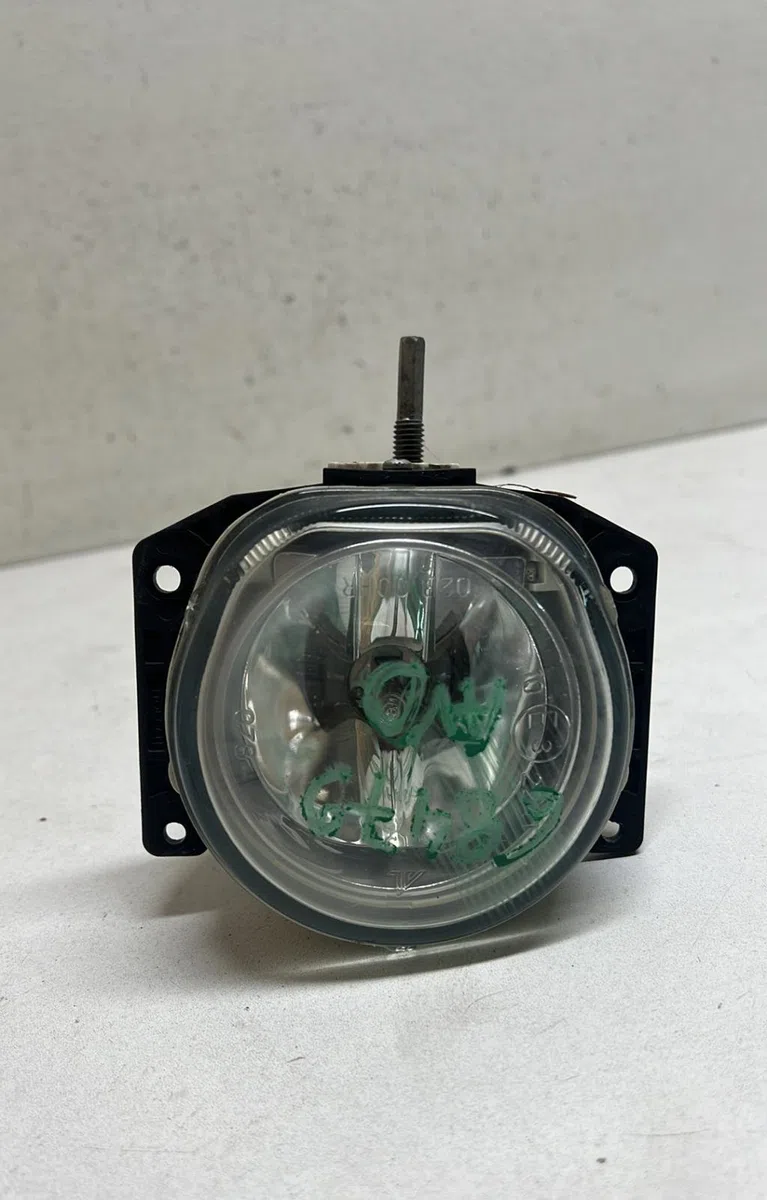 Phare antibrouillard avant droit Peugeot BIPPER (AA_) 1.3 hdi 75 (2010) 3 portes occasion