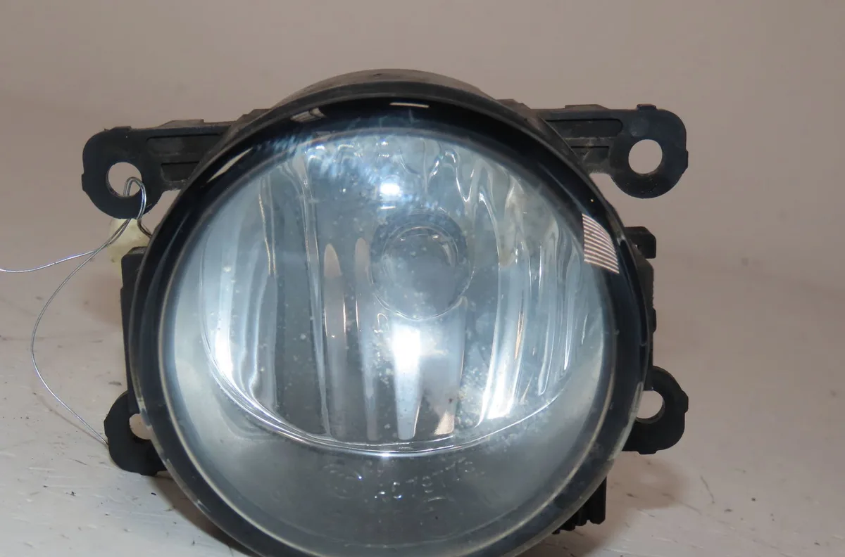 Phare antibrouillard avant droit Renault CAPTUR I (J5_, H5_) 0.9 tce 90 (2013) 5 portes occasion