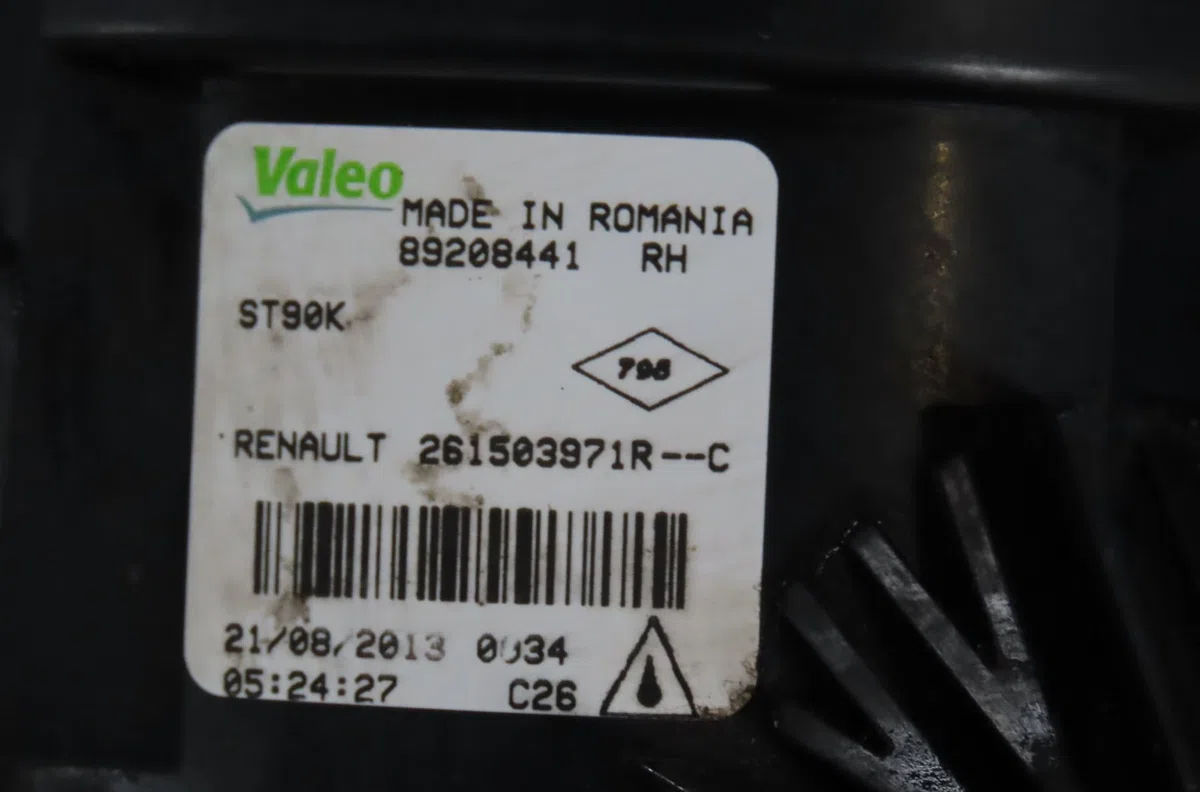 Phare antibrouillard avant droit Renault CAPTUR I (J5_, H5_) 0.9 tce 90 (2013) 5 portes occasion