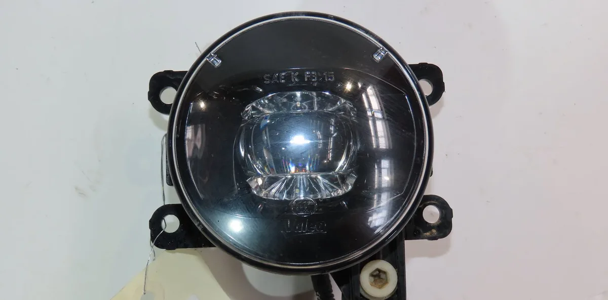 Phare antibrouillard avant droit Renault CAPTUR I (J5_, H5_) 1.3 tce 150 (j5nk, j5js) (2018) occasion