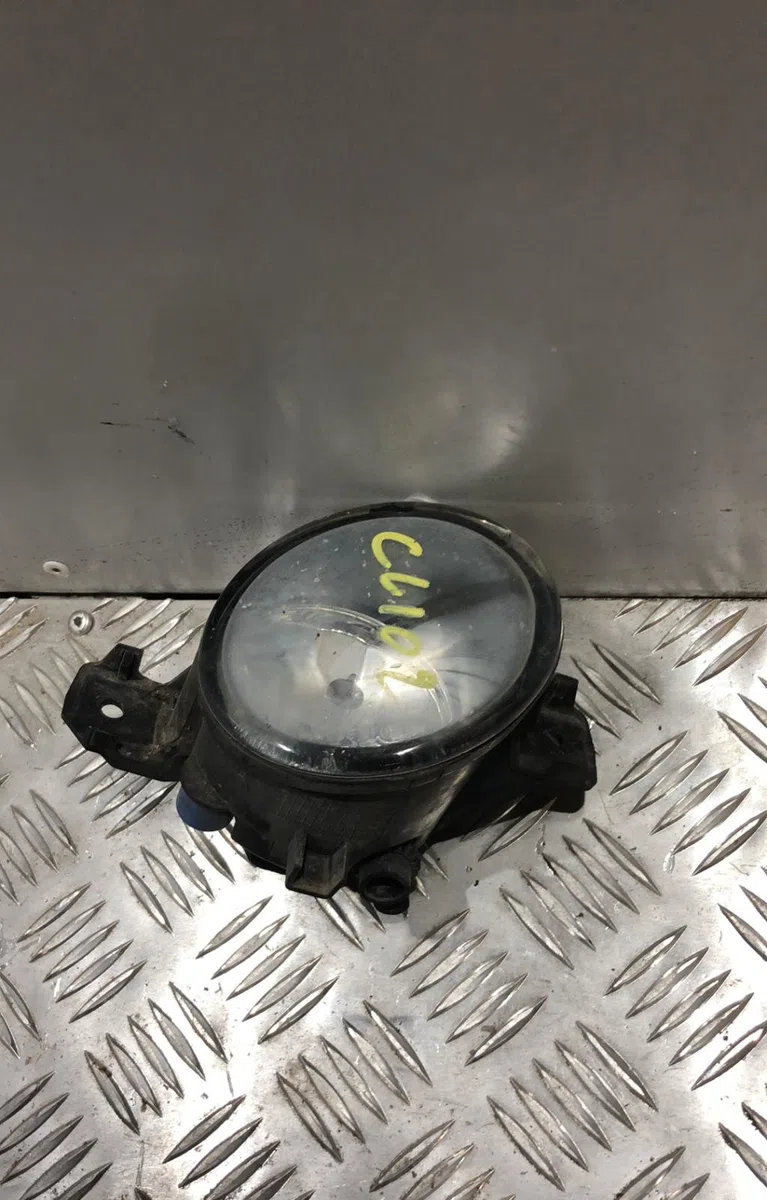 Phare antibrouillard avant droit RENAULT CLIO 2 PHASE 2 occasion