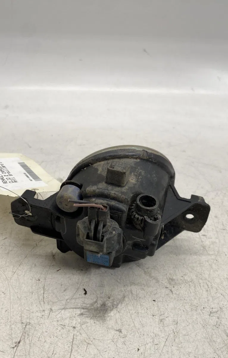 Phare antibrouillard avant droit Renault CLIO II (BB_, CB_) 1.2 16v (bb05, bb0w, bb11, bb27, bb2t, bb2u, bb2v, cb05,... 