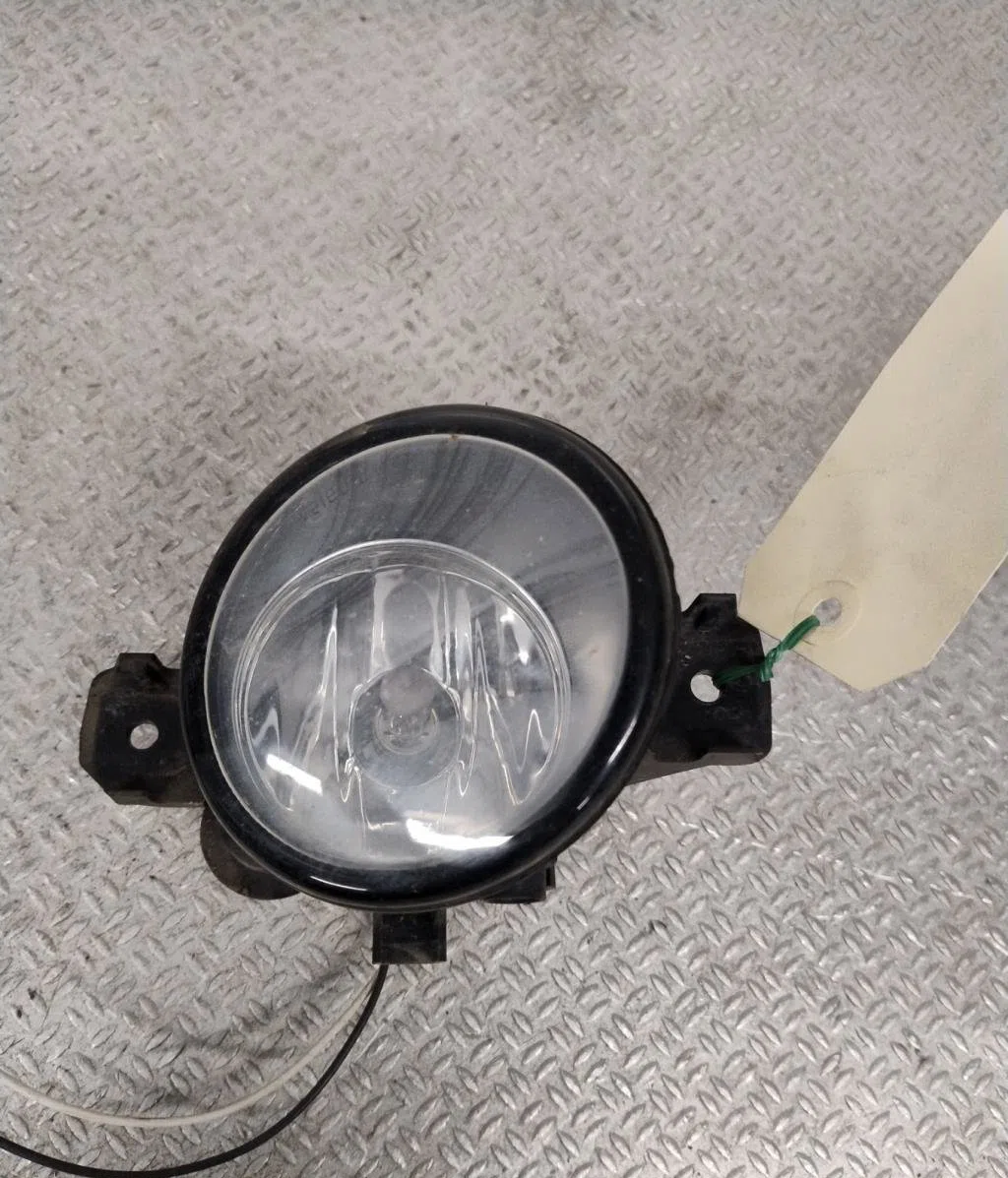 Phare antibrouillard avant droit Renault CLIO II (BB_, CB_) 1.4 16v (b-cb0p, bb13) (2000-2008) 5 portes occasion