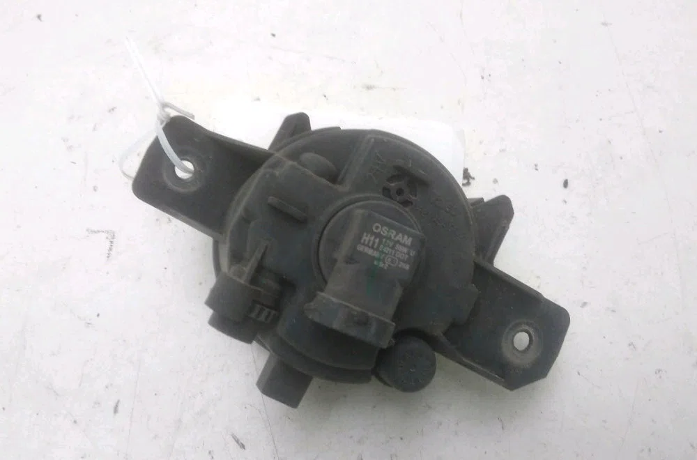 Phare antibrouillard avant droit Renault CLIO II (BB_, CB_) 1.5 dci (b-cb07) (2001-2009) 3 portes occasion