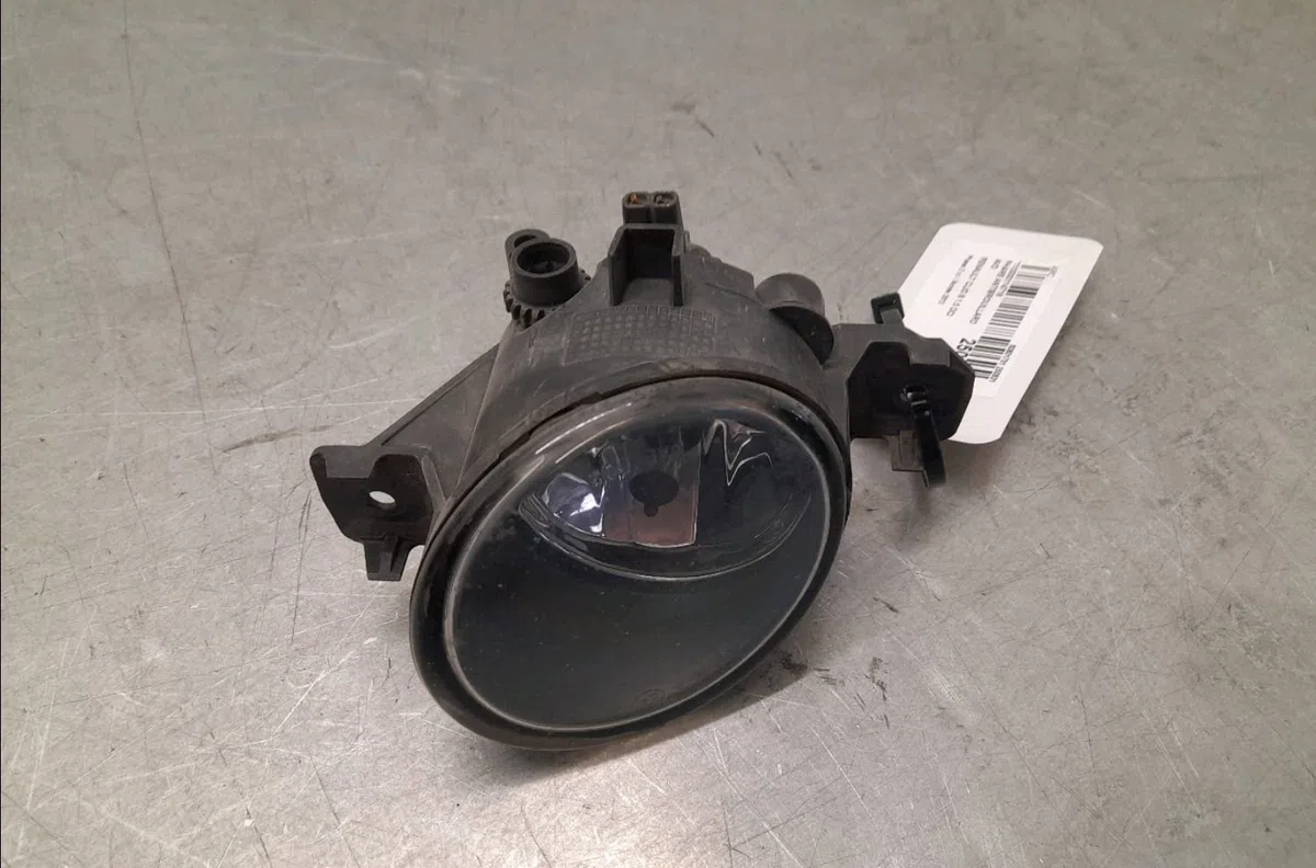 Phare antibrouillard avant droit Renault CLIO III (BR0-1, CR0-1) 1.5 dci (2010-2014) 3 portes occasion