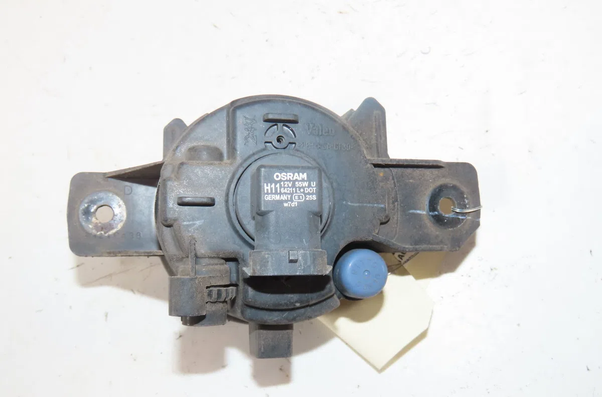 Phare antibrouillard avant droit Renault CLIO III (BR0-1, CR0-1) 1.5 dci (br17, cr17) (2005-2012) 5 portes occasion