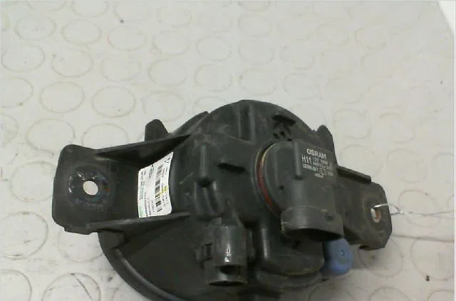 Phare antibrouillard avant droit RENAULT CLIO III Phase 1 09-2005--03-2009 1.5 DCI 70ch occasion