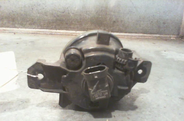 Phare antibrouillard avant droit RENAULT CLIO III Phase 1 09-2005--03-2009 occasion
