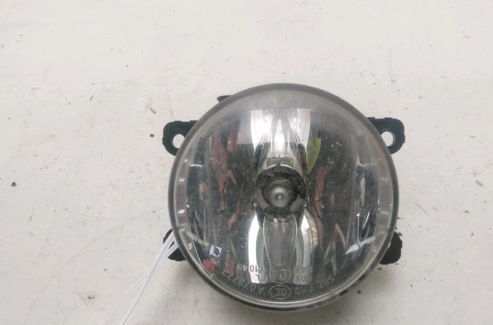 Phare antibrouillard avant droit Renault CLIO IV (BH_) 1.5 dci 90 (2012) 5 portes occasion