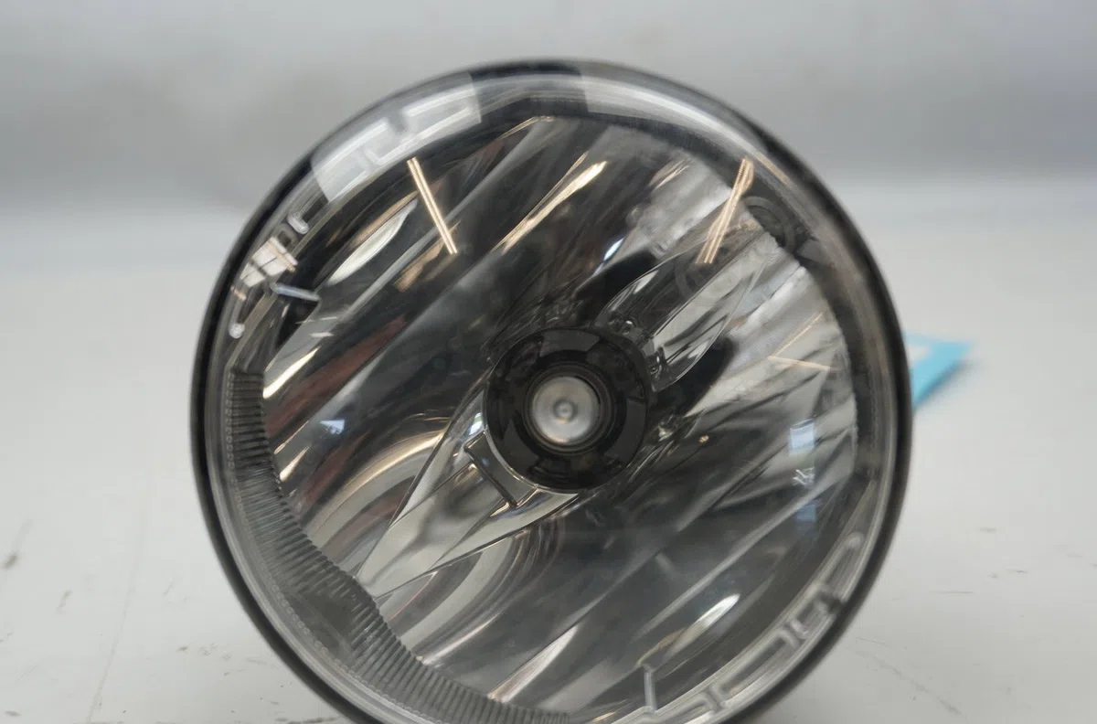 Phare antibrouillard avant droit Renault EXPRESS Camionnette-Monospace 1.5 blue dci 95 (f6ab) (2021) occasion