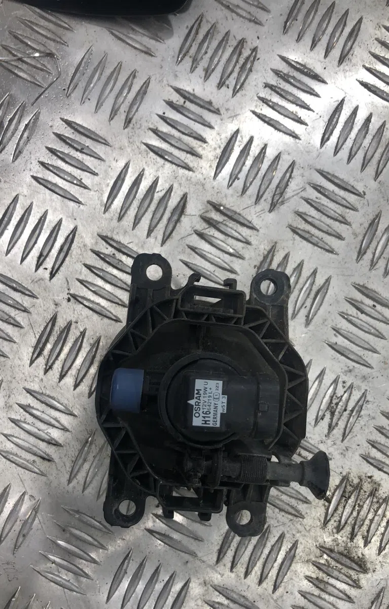 Phare antibrouillard avant droit RENAULT GRAND SCENIC 3 PHASE 3 occasion