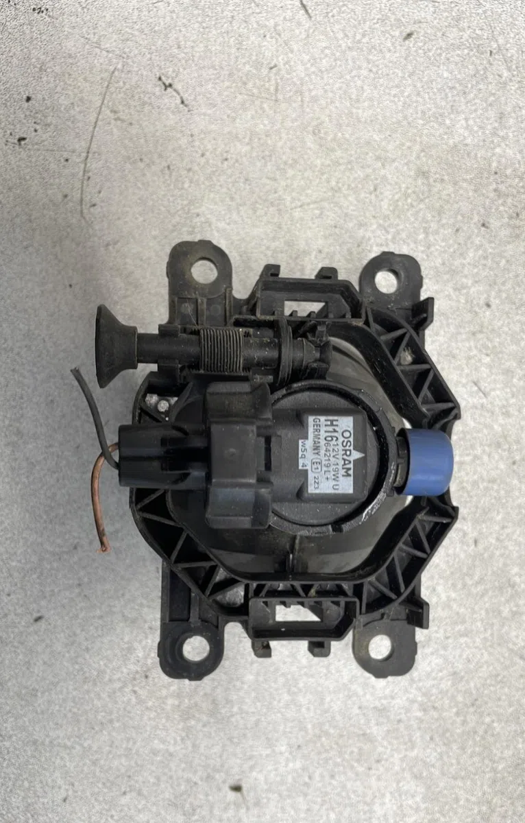 Phare antibrouillard avant droit Renault GRAND SCÉNIC III (JZ0-1_) 1.5 dci (2009) 5 portes occasion
