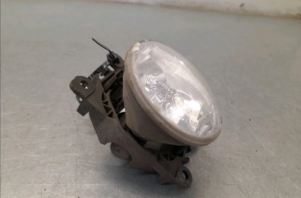 Phare antibrouillard avant droit Renault KANGOO - GRAND KANGOO II (KW0-1_) 1.5 dci 110 (kw0c, kw0h) (2010) occasion
