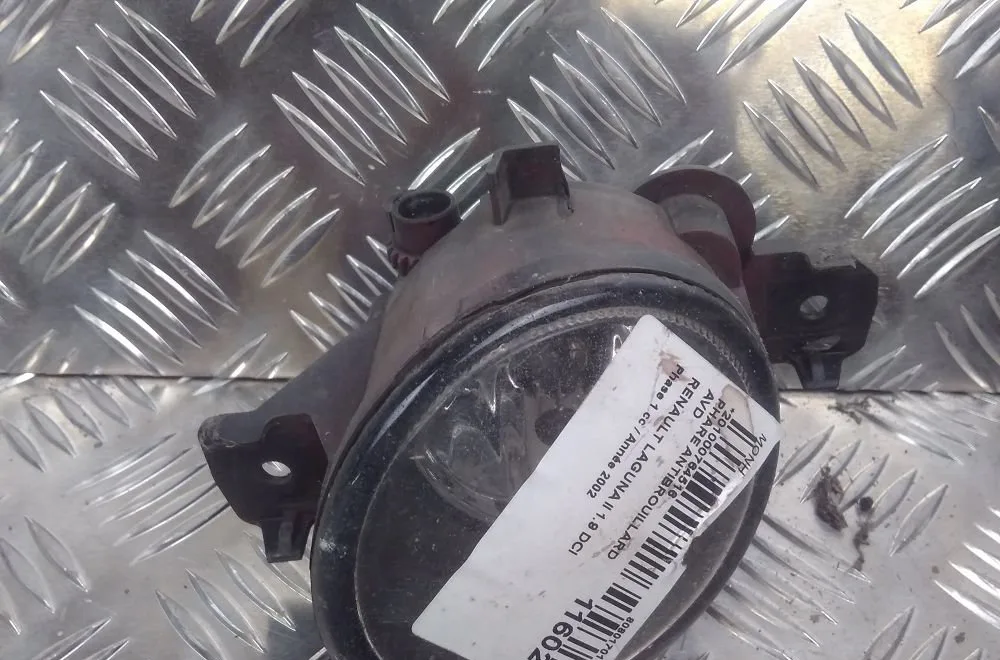 Phare antibrouillard avant droit RENAULT LAGUNA 2002 occasion