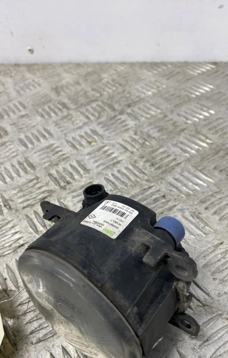 Phare antibrouillard avant droit RENAULT LAGUNA 3 PHASE 1 occasion