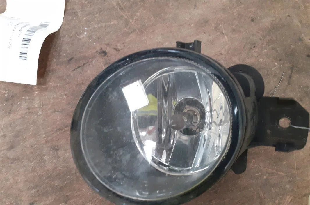 Phare antibrouillard avant droit Renault LAGUNA II (BG0-1_) 1.9 dci (bg08, bg0g) (2001-2007) occasion