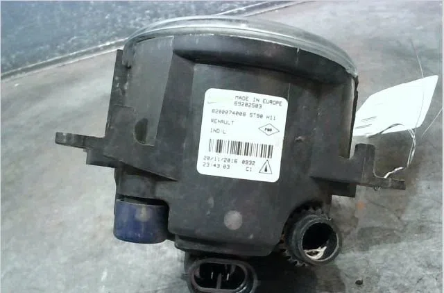 Phare antibrouillard avant droit Renault LAGUNA II (BG0-1_) 2.0 16v (bg00, bg0k, bg0p, bg0w) (2002-2007) 5 portes occasi