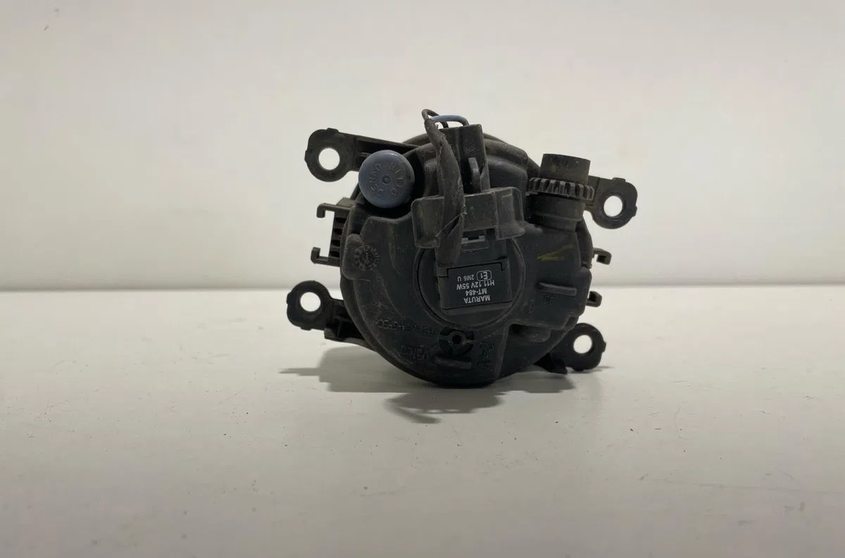 Phare antibrouillard avant droit Renault LAGUNA III (BT0-1) 1.5 dci (bt00, bt0a, bt0t, bt1j) (2007-2015) 5 portes occasi