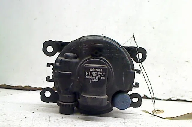 Phare antibrouillard avant droit Renault LAGUNA III Grandtour (KT0-1) 1.5 dci (kt0a, kt0r, kt02) (2007-2015) occasion