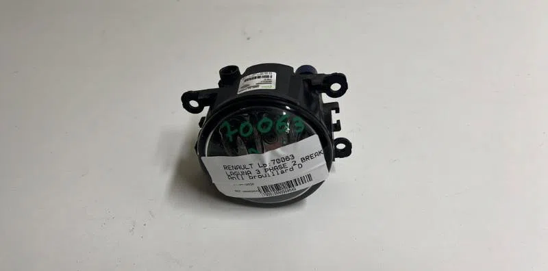 Phare antibrouillard avant droit Renault LAGUNA III Grandtour (KT0-1) 2.0 dci (kt01, kt08, kt09, kt0k, kt12, kt1d, kt1w)