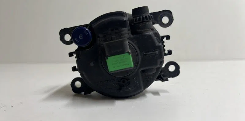 Phare antibrouillard avant droit Renault LAGUNA III Grandtour (KT0-1) 2.0 dci (kt01, kt08, kt09, kt0k, kt12, kt1d, kt1w)