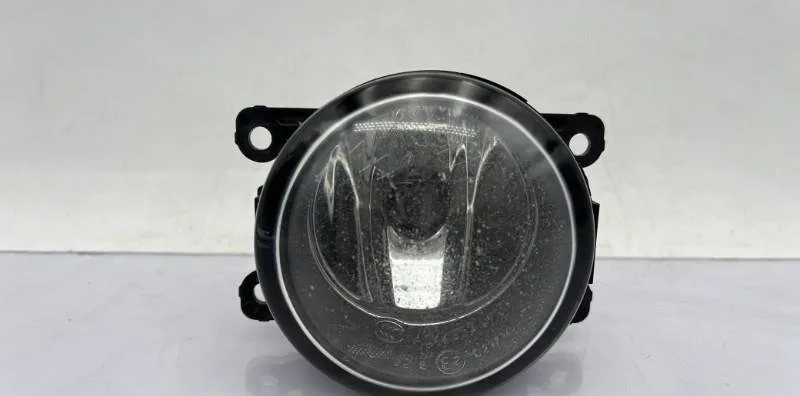 Phare antibrouillard avant droit RENAULT MEGANE 3 PHASE 1 BREAK occasion