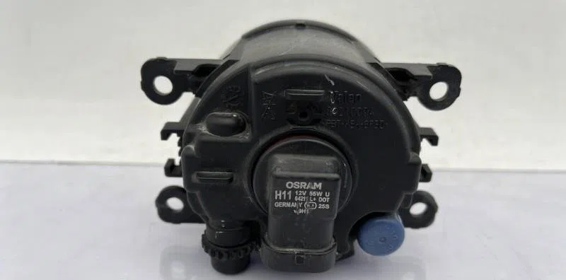 Phare antibrouillard avant droit RENAULT MEGANE 3 PHASE 1 BREAK occasion