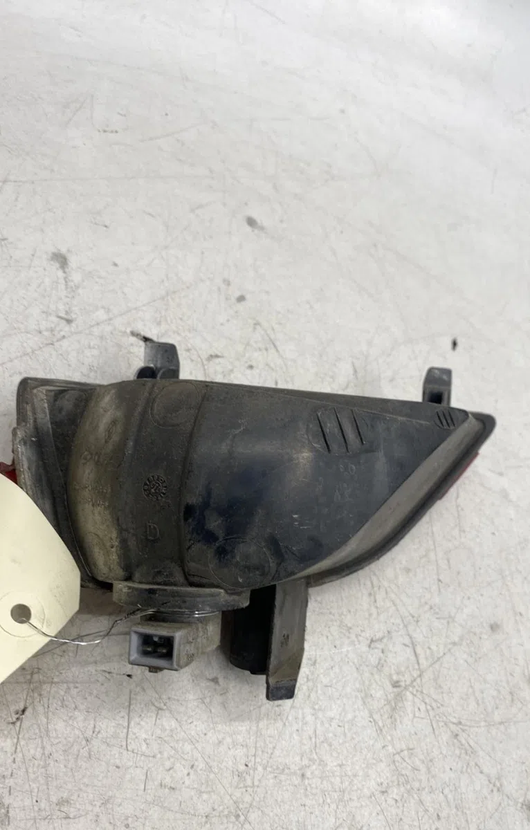 Phare antibrouillard avant droit RENAULT MEGANE 3 PHASE 1 COUPE occasion