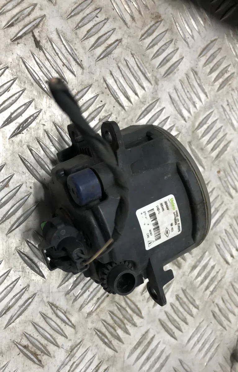 Phare antibrouillard avant droit RENAULT MEGANE 3 PHASE 2 occasion