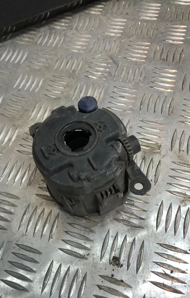 Phare antibrouillard avant droit RENAULT MEGANE 3 PHASE 2 occasion