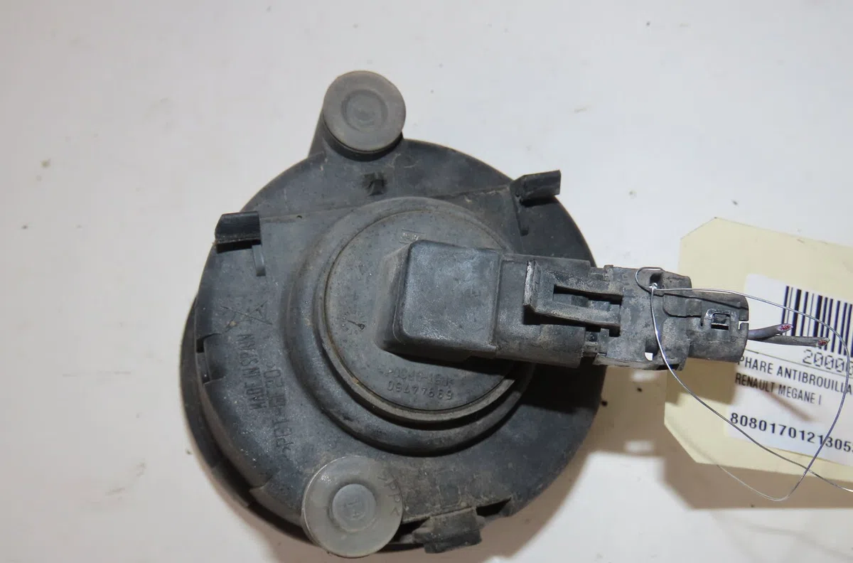 Phare antibrouillard avant droit Renault MEGANE I Coupé (DA0-1_) 1.6 16v (da0b, da04, da11) (1999-2003) 2 portes occasio