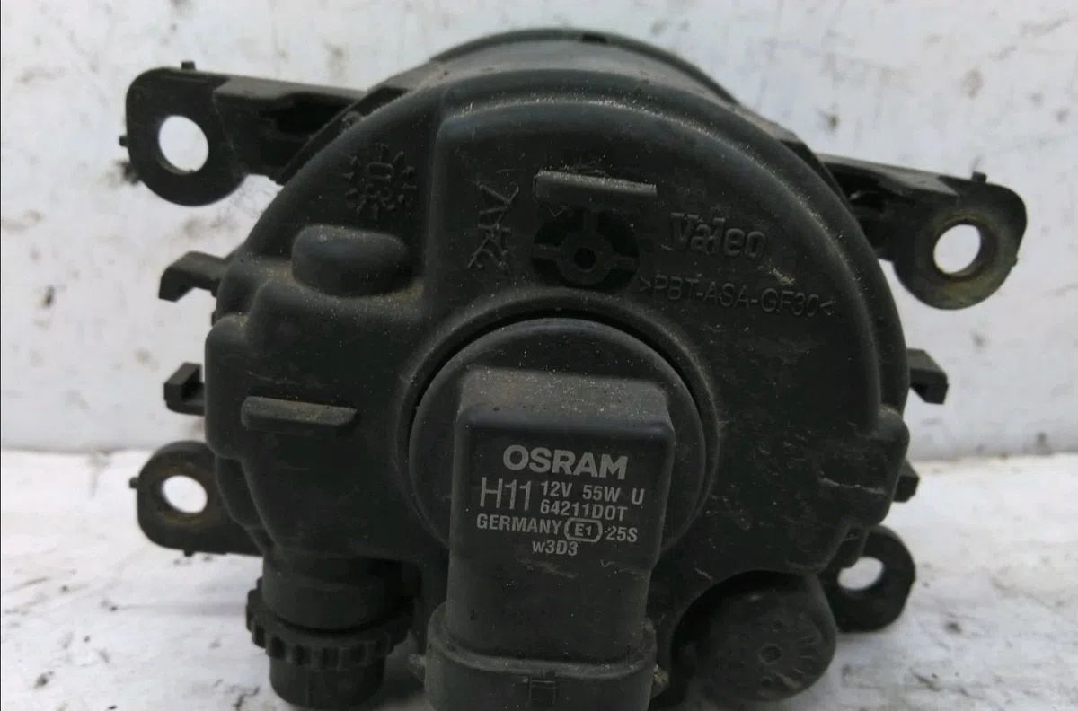 Phare antibrouillard avant droit Renault MEGANE II (BM0-1_, CM0-1_) 1.9 dci (bm0g, cm0g) (2002-2008) 5 portes occasion