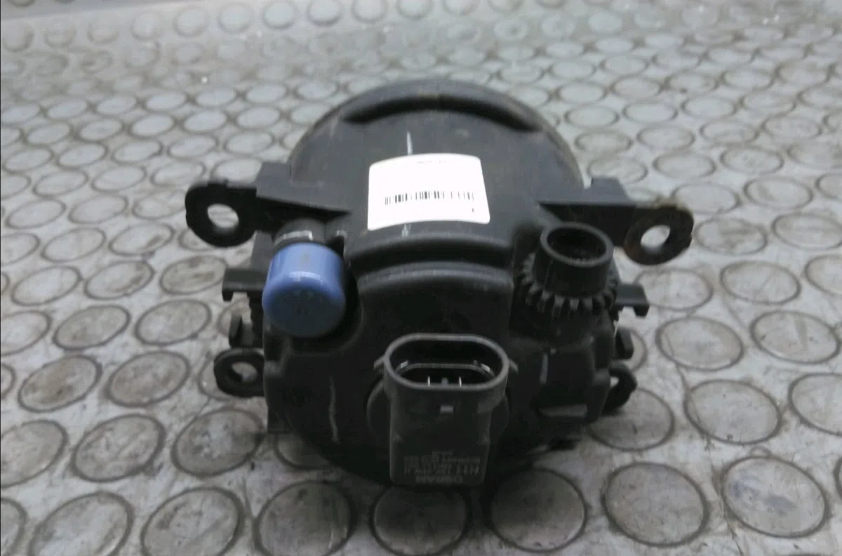 Phare antibrouillard avant droit Renault MEGANE III 3-5 portes (BZ0-1_, B3_) 1.5 dci (2009) 5 portes occasion